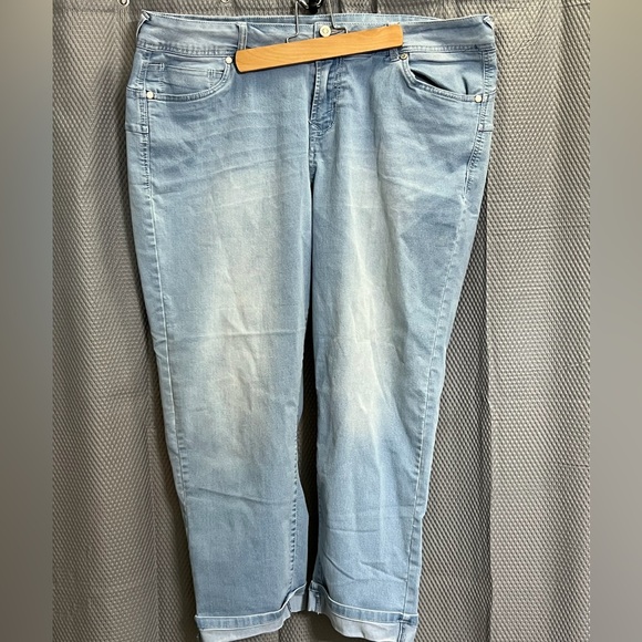 WallFlower Women's Luscious Curvy - Picture 2 of 5